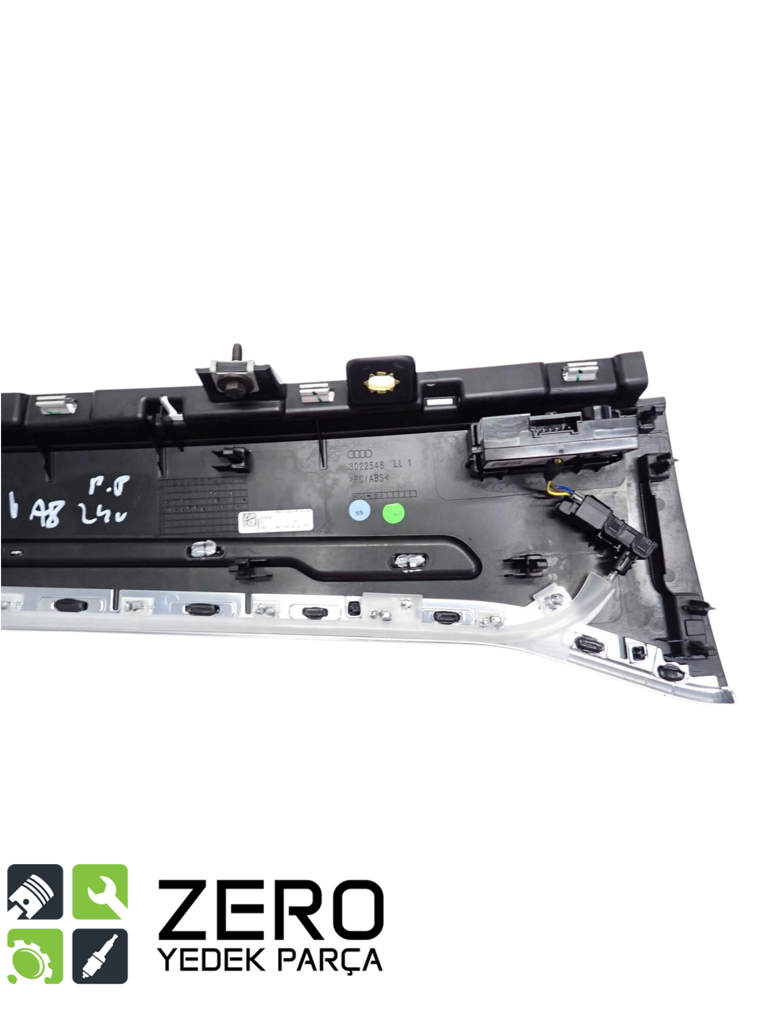 4N1857200A Göğüs Dekoratif Kaplama Çıtası Audi A8 6
