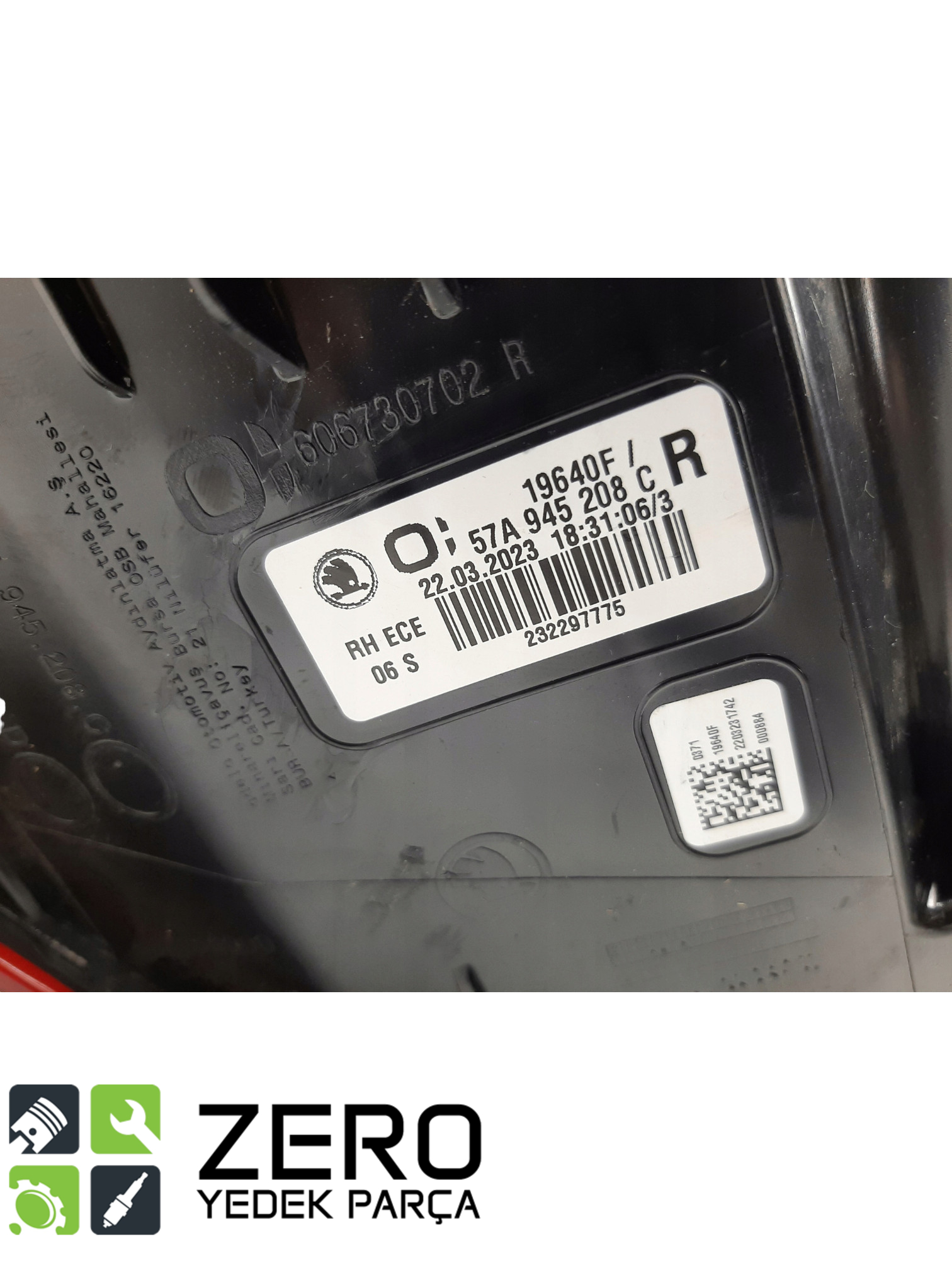 57A945208C Skoda Karoq Sağ Dış Led Stop 5