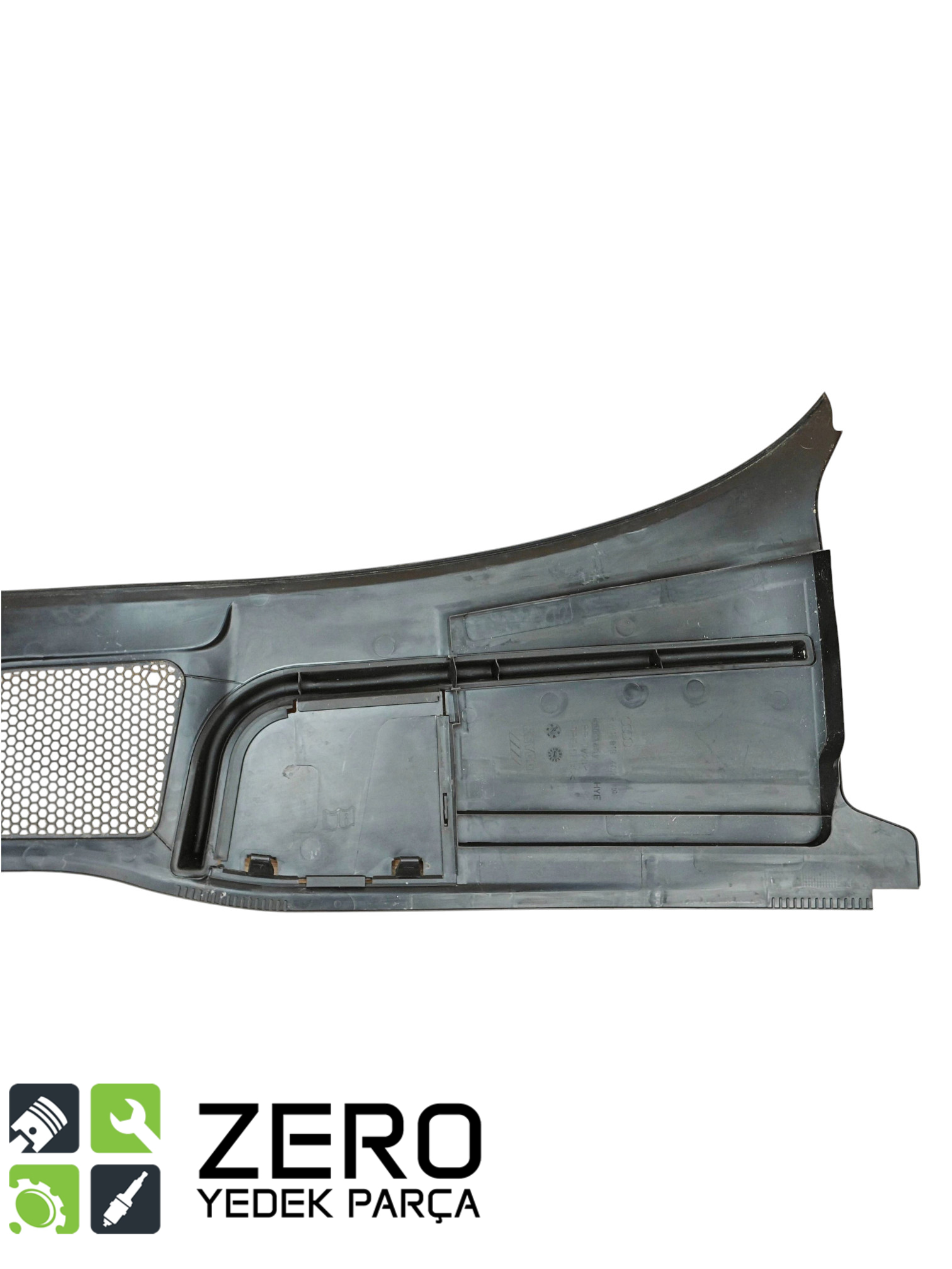 8W18194039B9 Audi A4 Ön Cam Izgarası 7