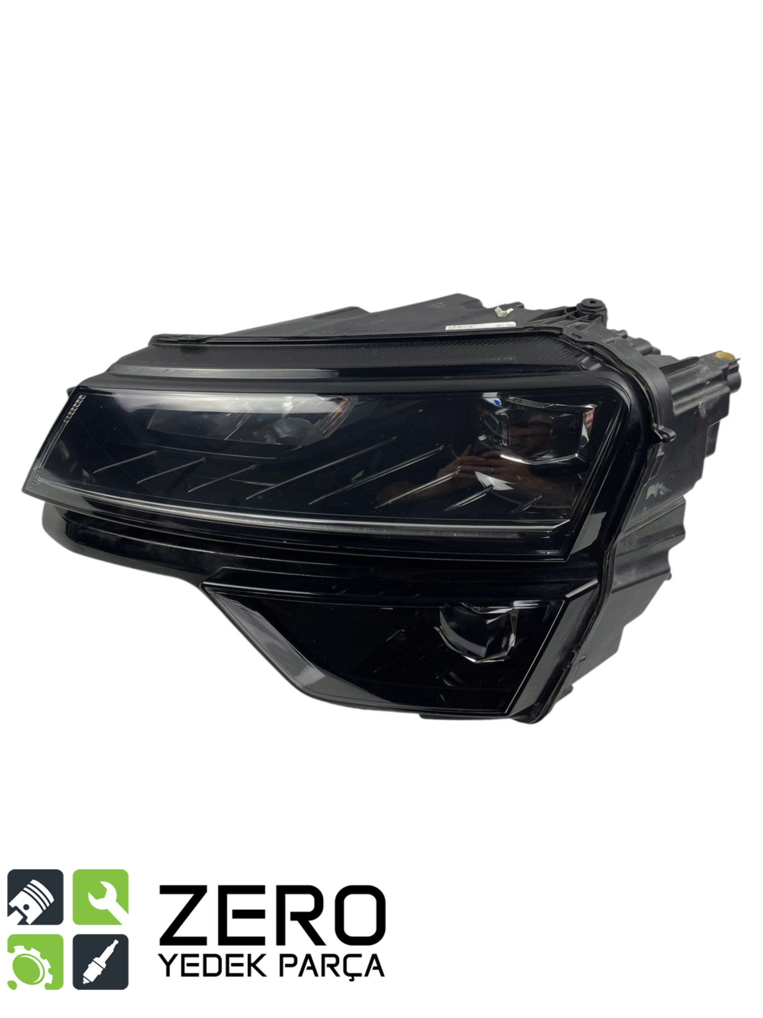 57B941015D Skoda Karoq Sol Ön LED Far 2