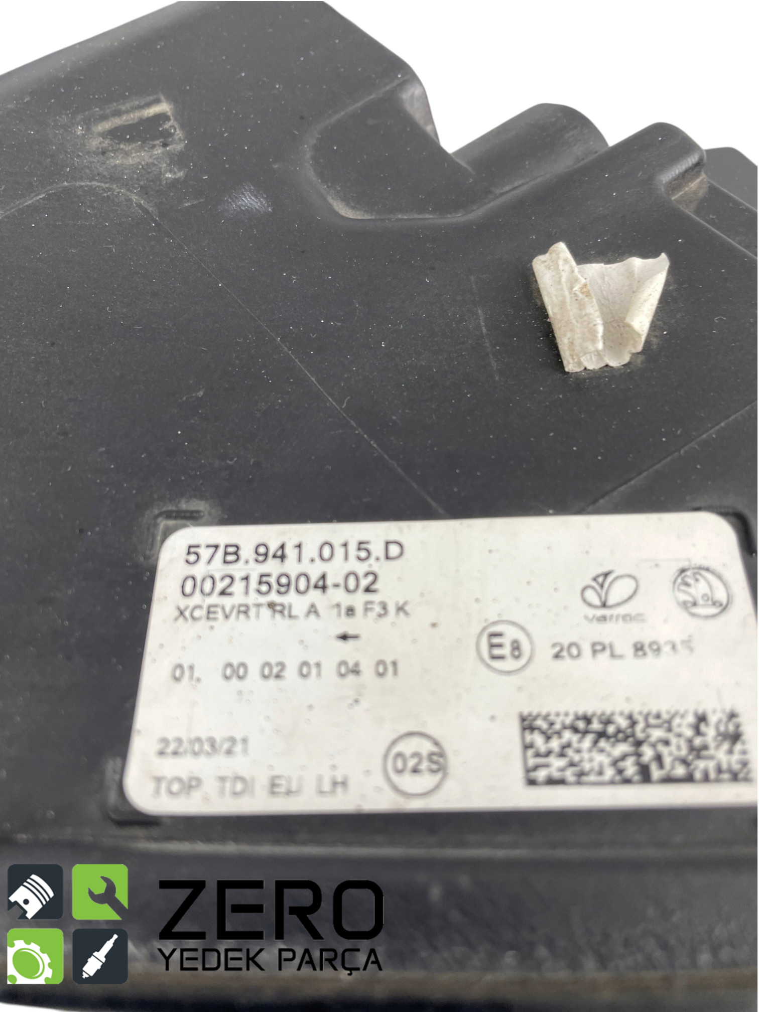 57B941015D Skoda Karoq Sol Ön LED Far 7