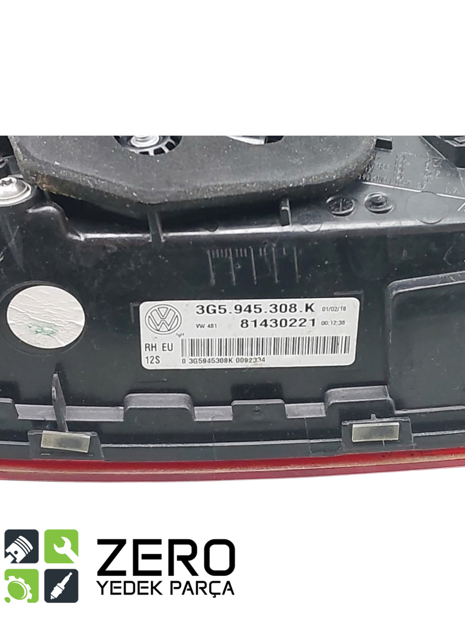 3G5945308K Passat B8 Sağ İç Stop Lambası 7