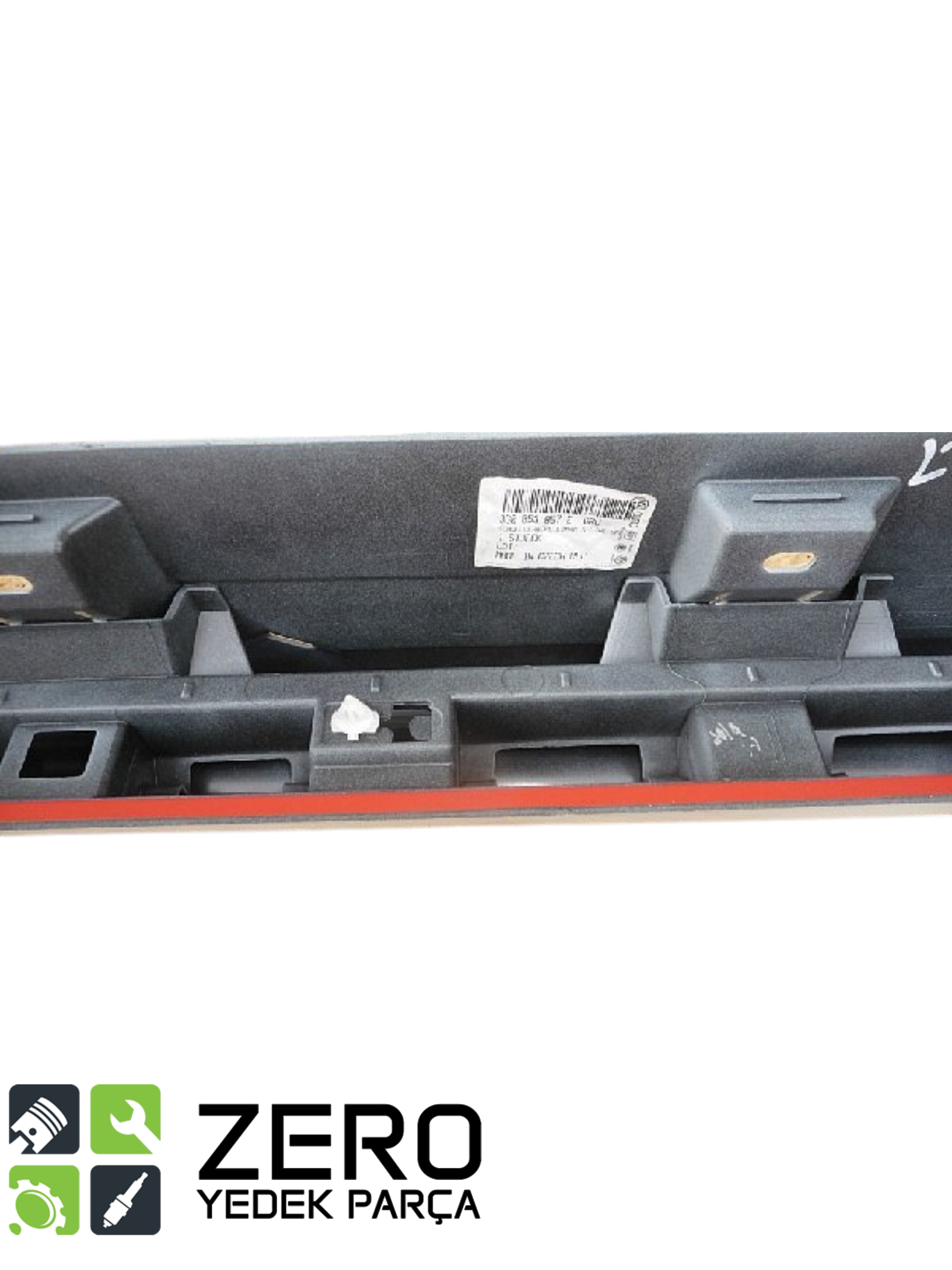 3G0853858EGRU Sağ Yan Marşpiyel Kaplaması VW Passat 6